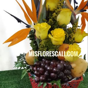 Arreglo Frutal para cumpleaños | Mis Flores Cali